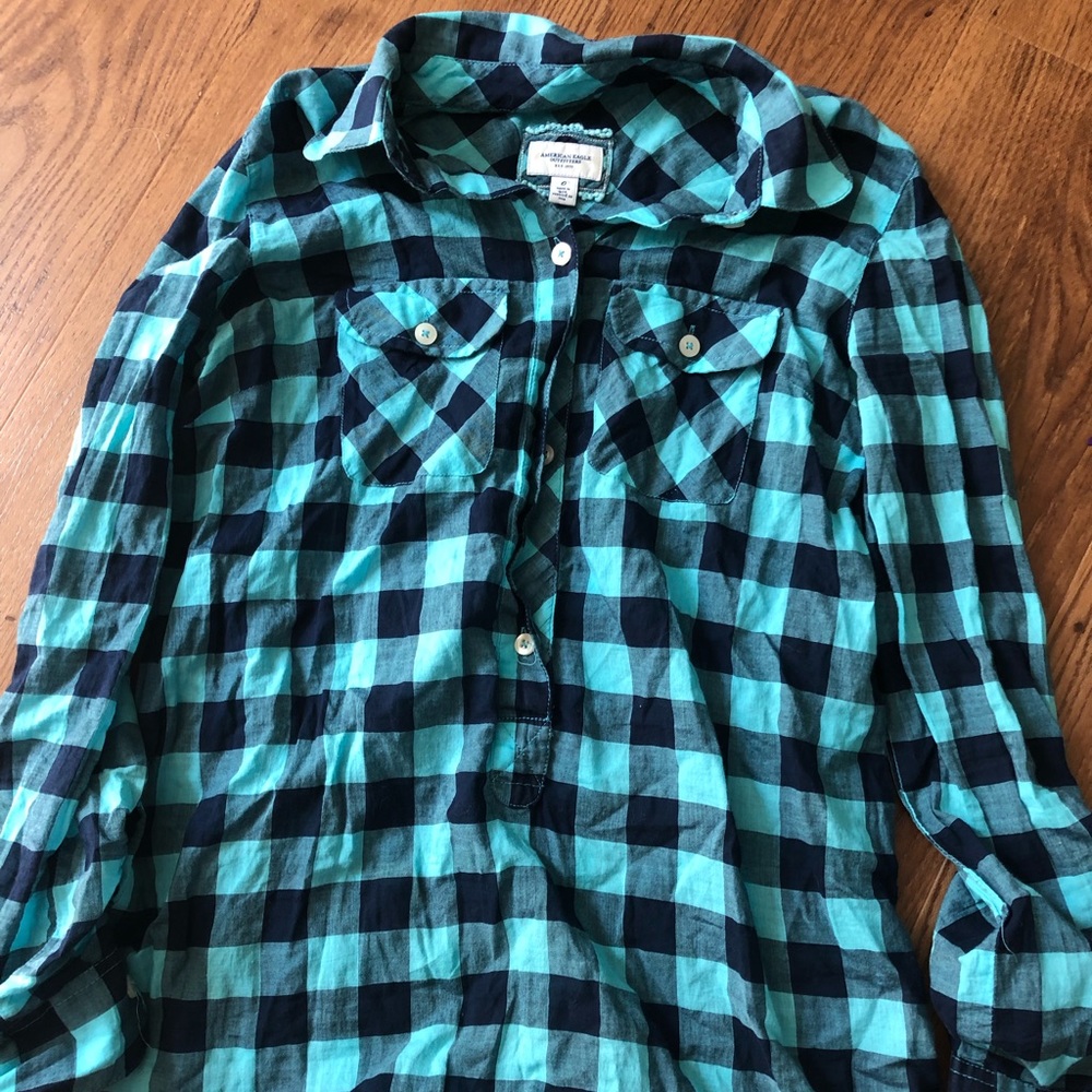American Eagle women’s flannel